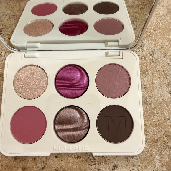 Morphe Love Byte Eyeshadow Palette - Pink, Gold, and Brown Hues - Picture 6 of 6
